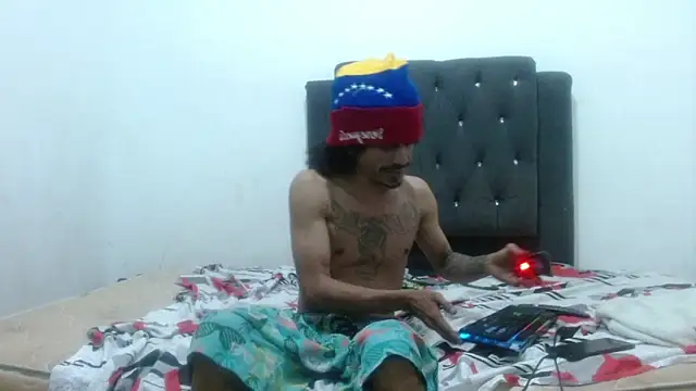 damian bottom bigcock online show from February 17, 2025, 3:36 am