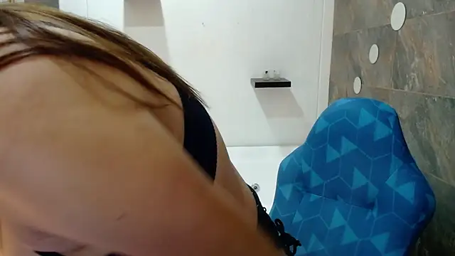 Heidy Wells online show from March 1, 2026, 12:18 pm