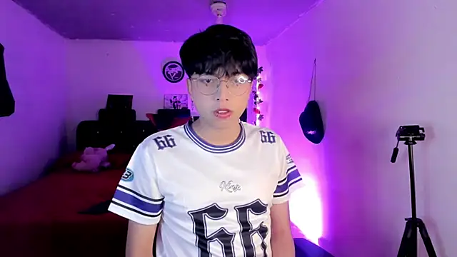 AnggelONfiree online show from January 17, 2026, 5:56 am