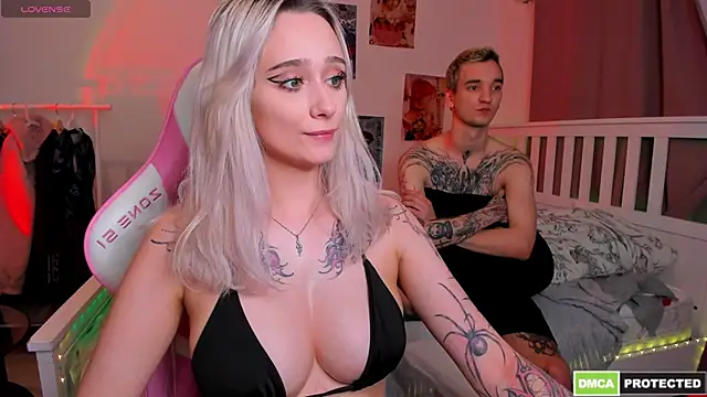 Snapshot of arlen_here chatting on December 17, 2024, 1:39 am arlen here online show from December 17, 2024, 1:39 am