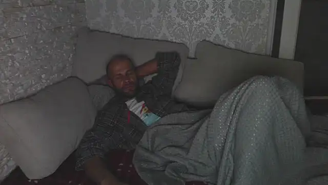 Snapshot of Zbochunec chatting on September 17, 2025, 10:00 pm Zbochunec online show from September 17, 2025, 10:00 pm