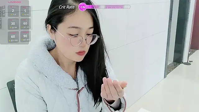 luoxuwen online show from December 24, 2024, 2:43 am