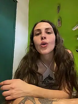 Snapshot of isadelasestrellas chatting on July 15, 2026, 12:10 pm isadelasestrellas online show from July 15, 2026, 12:10 pm