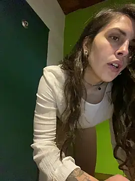 Snapshot of isadelasestrellas chatting on July 20, 2026, 11:45 am isadelasestrellas online show from July 20, 2026, 11:45 am