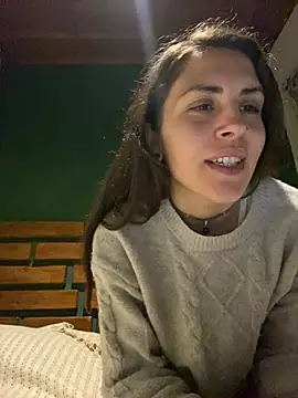 Snapshot of isadelasestrellas chatting on August 4, 2026, 11:02 am isadelasestrellas online show from August 4, 2026, 11:02 am