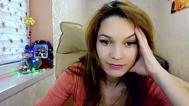 impossibleluna online show from December 4, 2024, 9:40 am