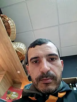 Snapshot of midouch92tns chatting on October 9, 2025, 7:17 am midouch92tns online show from October 9, 2025, 7:17 am