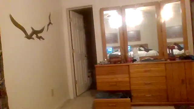 dcrick978 online show from September 10, 2025, 10:21 pm