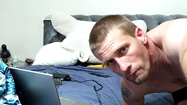 Snapshot of dcrick978 chatting on April 28, 2026, 7:35 am dcrick978 online show from April 28, 2026, 7:35 am