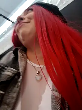 Snapshot of madelaine- chatting on December 28, 2024, 10:23 pm madelaine- online show from December 28, 2024, 10:23 pm