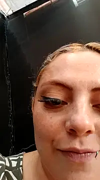 Snapshot of madelaine- chatting on January 2, 2025, 10:11 pm madelaine- online show from January 2, 2025, 10:11 pm