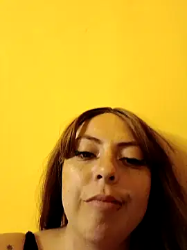 Snapshot of madelaine- chatting on January 14, 2025, 10:55 pm madelaine- online show from January 14, 2025, 10:55 pm