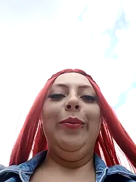 Snapshot of madelaine- chatting on January 21, 2025, 7:39 pm madelaine- online show from January 21, 2025, 7:39 pm