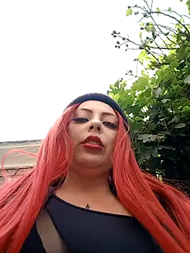 Snapshot of madelaine- chatting on January 22, 2025, 7:03 pm madelaine- online show from January 22, 2025, 7:03 pm