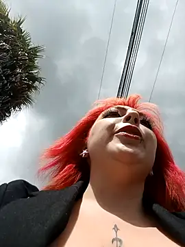 Snapshot of madelaine- chatting on January 29, 2025, 7:11 pm madelaine- online show from January 29, 2025, 7:11 pm