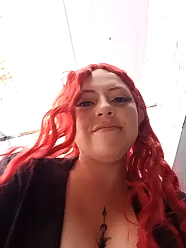 Snapshot of madelaine- chatting on February 7, 2025, 10:20 pm madelaine- online show from February 7, 2025, 10:20 pm