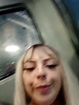 Snapshot of madelaine- chatting on February 10, 2025, 11:34 pm madelaine- online show from February 10, 2025, 11:34 pm