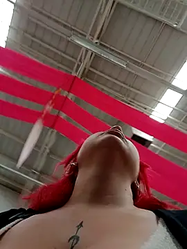 Snapshot of madelaine- chatting on February 12, 2025, 7:02 pm madelaine- online show from February 12, 2025, 7:02 pm