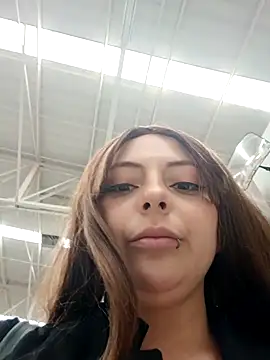 Snapshot of madelaine- chatting on February 17, 2025, 8:15 pm madelaine- online show from February 17, 2025, 8:15 pm