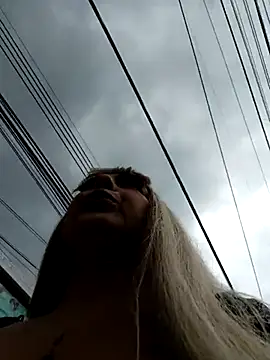 Snapshot of madelaine- chatting on February 21, 2025, 7:21 pm madelaine- online show from February 21, 2025, 7:21 pm