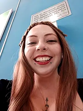 Snapshot of madelaine- chatting on February 24, 2025, 7:52 pm madelaine- online show from February 24, 2025, 7:52 pm