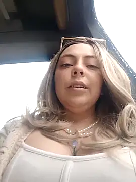 madelaine- online show from November 24, 2025, 7:02 pm