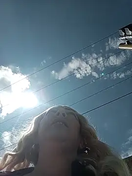 madelaine- online show from February 18, 2026, 6:48 pm