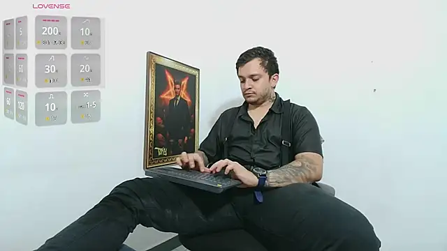 Snapshot of tony_landri chatting on July 12, 2026, 2:46 am tony landri online show from July 12, 2026, 2:46 am