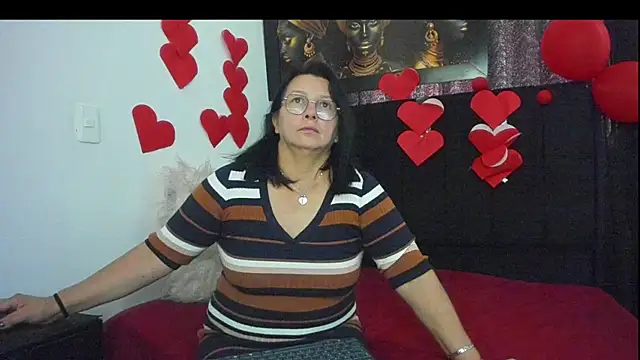 Evaaross 2345 online show from February 18, 2025, 12:28 pm