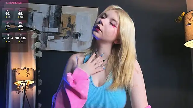 DaisyElmers online show from December 14, 2024, 3:51 am