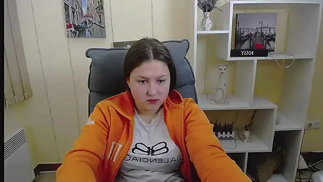 sofi smile online show from February 24, 2025, 3:44 am
