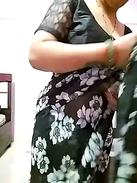 Snapshot of PayalSharmahot143 chatting on February 2, 2025, 2:17 am PayalSharmahot143 online show from February 2, 2025, 2:17 am