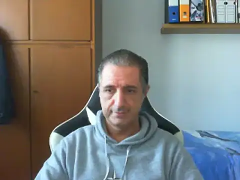 lliuk70mi online show from December 27, 2024, 12:01 pm