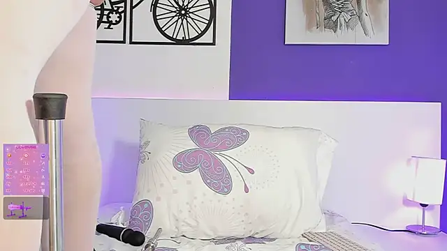 Izzy bellx online show from March 9, 2025, 3:43 am