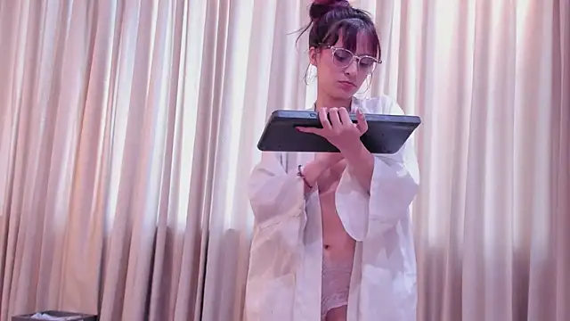 RedMeloddy online show from January 18, 2025, 10:28 pm