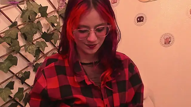 RedMeloddy online show from October 2, 2025, 7:43 pm