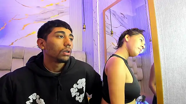 Annyeli online show from October 12, 2025, 1:43 pm