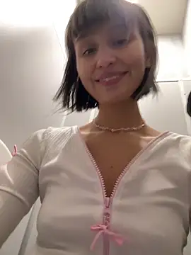 Snapshot of bigbabykiki chatting on February 20, 2025, 8:17 am bigbabykiki online show from February 20, 2025, 8:17 am