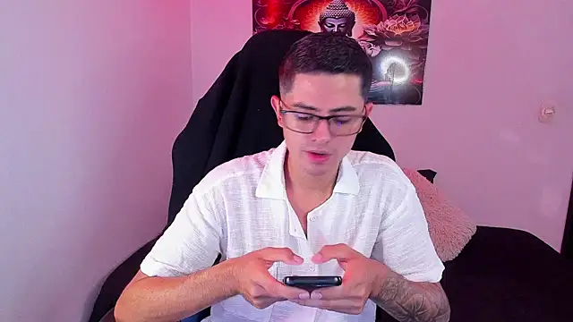 Ethan Sai    online show from November 10, 2025, 6:18 pm