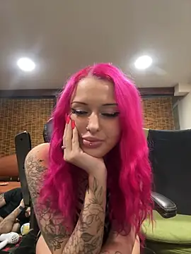 hellokittyy024 online show from January 9, 2025, 5:34 am