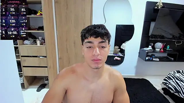 Cristhian Evans online show from October 14, 2025, 1:12 pm