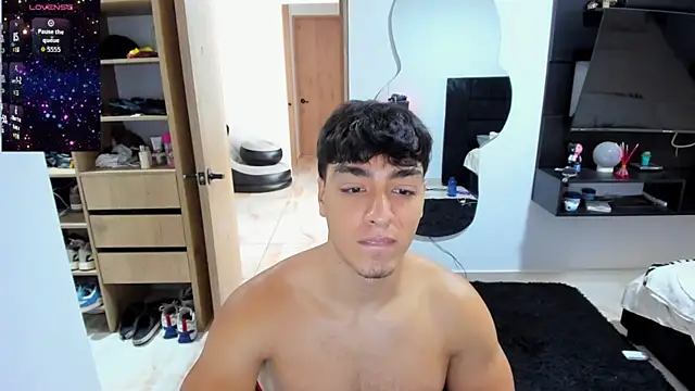 Cristhian Evans online show from October 17, 2025, 12:08 pm