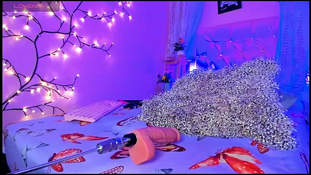 Snapshot of Dulce_Girl_ chatting on December 6, 2024, 8:37 am Dulce Girl online show from December 6, 2024, 8:37 am