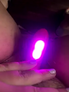 Snapshot of Popinasq chatting on October 27, 2025, 4:11 pm Popinasq online show from October 27, 2025, 4:11 pm