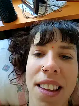 Snapshot of Lyrass chatting on January 6, 2026, 9:24 am Lyrass online show from January 6, 2026, 9:24 am