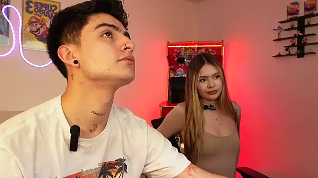 Snapshot of tommy_and_sophie chatting on April 27, 2026, 6:06 pm tommy and sophie online show from April 27, 2026, 6:06 pm