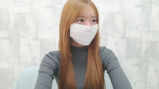 LOVE MOMO LOVE online show from February 15, 2026, 10:47 am