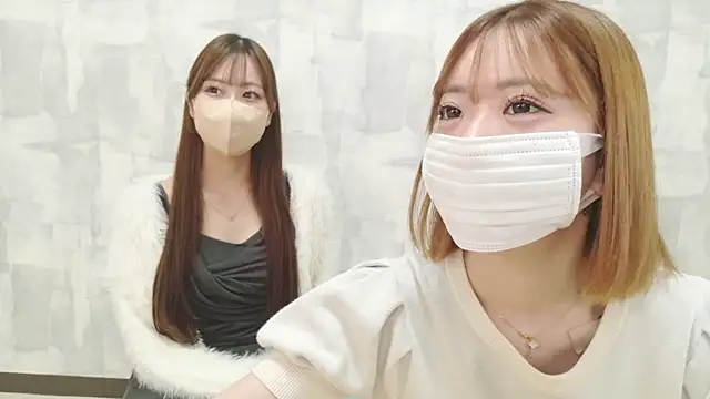 Snapshot of LOVE_MOMO_LOVE chatting on May 12, 2026, 11:40 am LOVE MOMO LOVE online show from May 12, 2026, 11:40 am