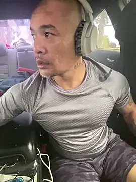 EatMyCake831 online show from April 25, 2026, 7:55 pm