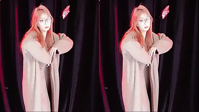 YIYI XIXI 18 online show from October 20, 2025, 7:36 pm